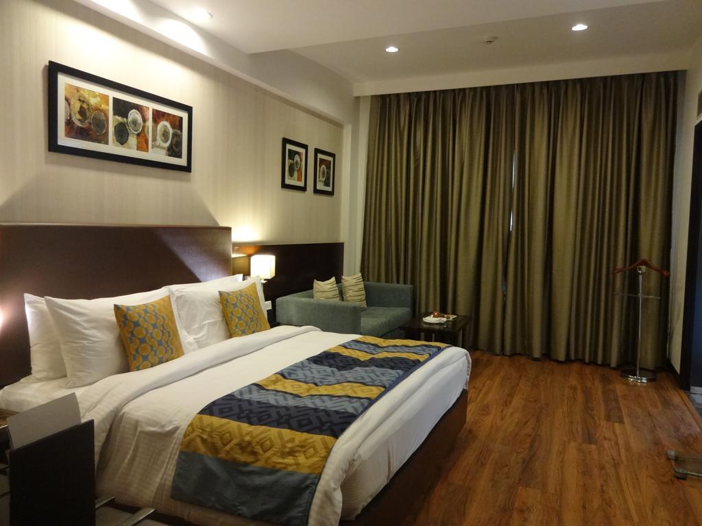 ฟอร์จูน โฮเต็ล พาร์ค ออเรนจ์ สิธาวาลี Hotel Bhiwadi ภายนอก รูปภาพ