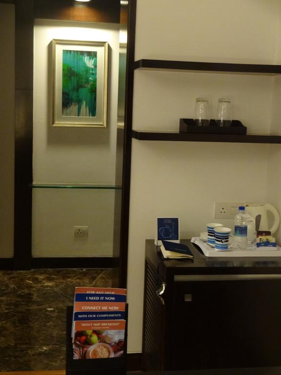 ฟอร์จูน โฮเต็ล พาร์ค ออเรนจ์ สิธาวาลี Hotel Bhiwadi ภายนอก รูปภาพ